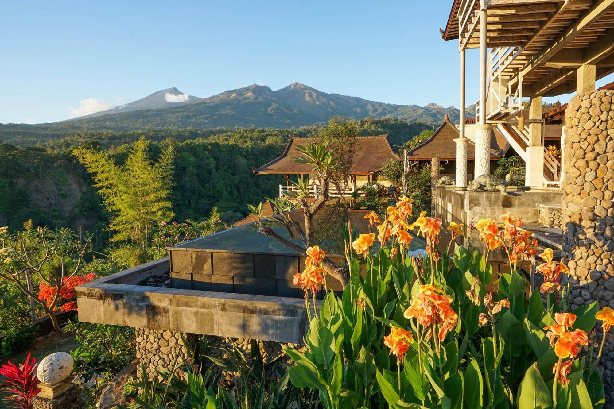 Rinjani Lodge Сенару Екстериор снимка