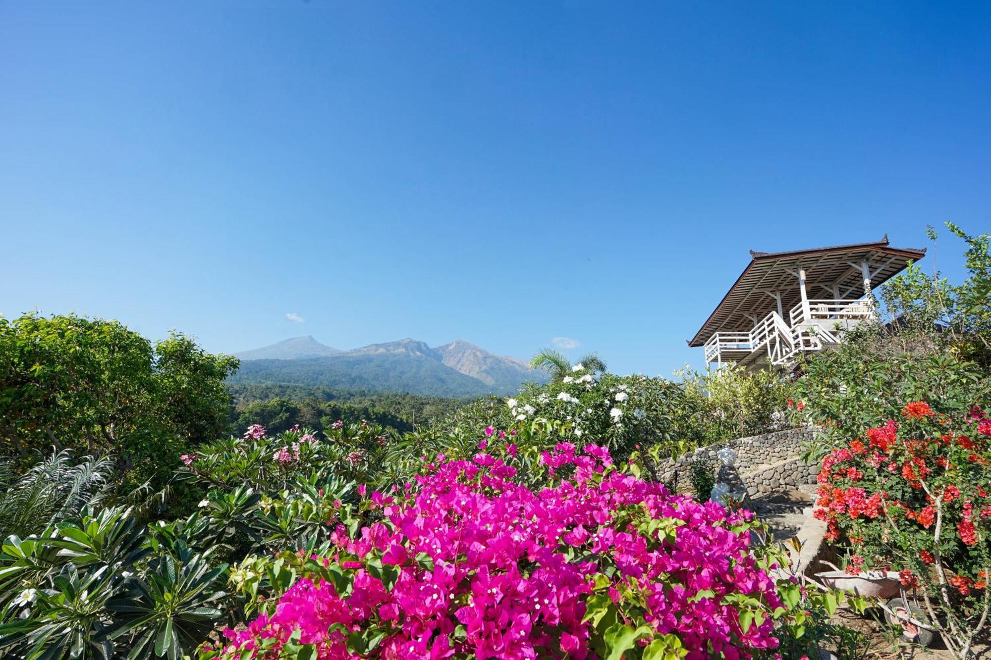 Rinjani Lodge Сенару Екстериор снимка