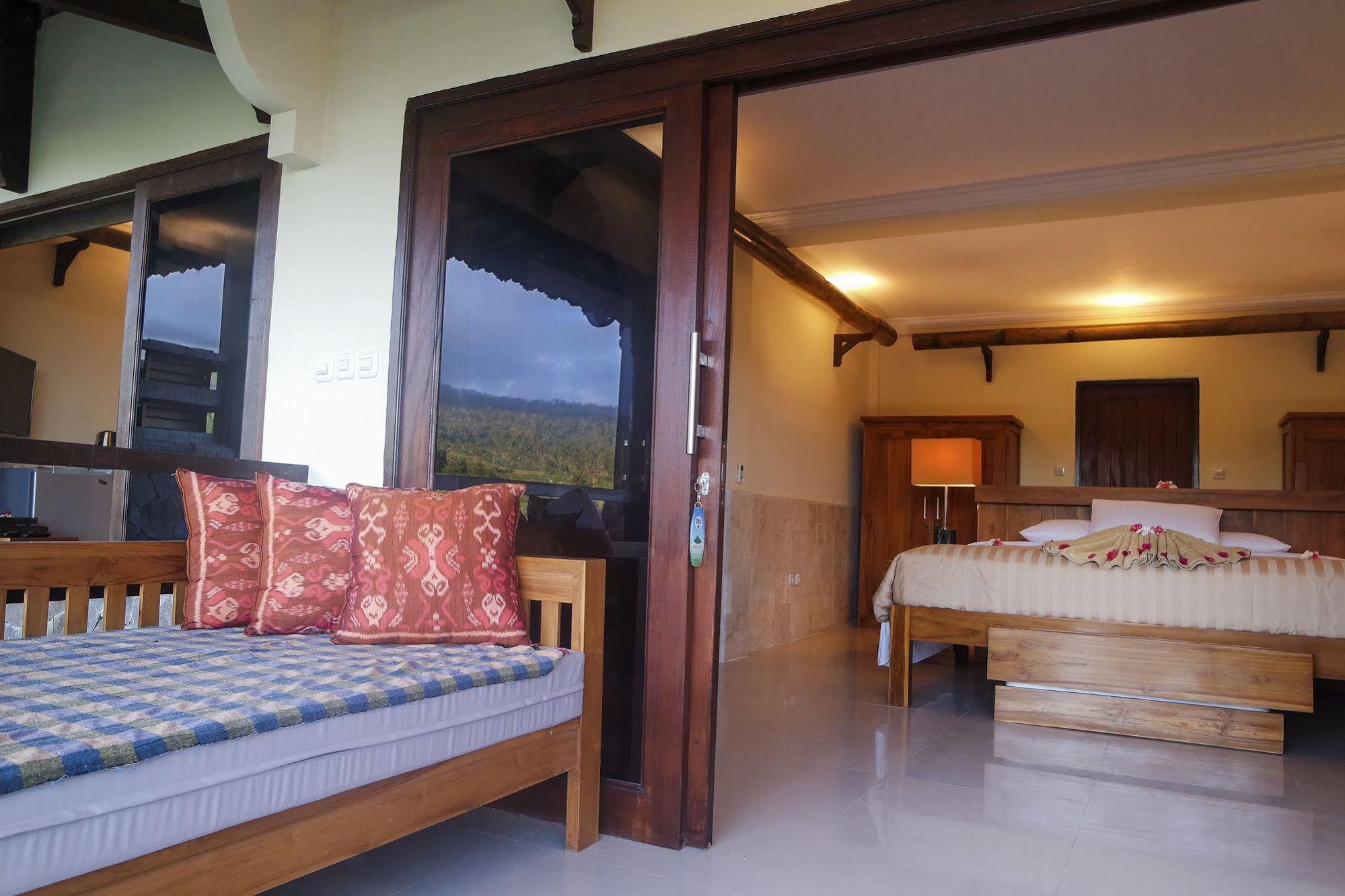 Rinjani Lodge Сенару Екстериор снимка