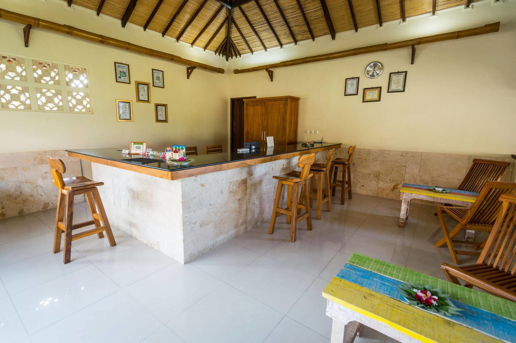 Rinjani Lodge Сенару Екстериор снимка