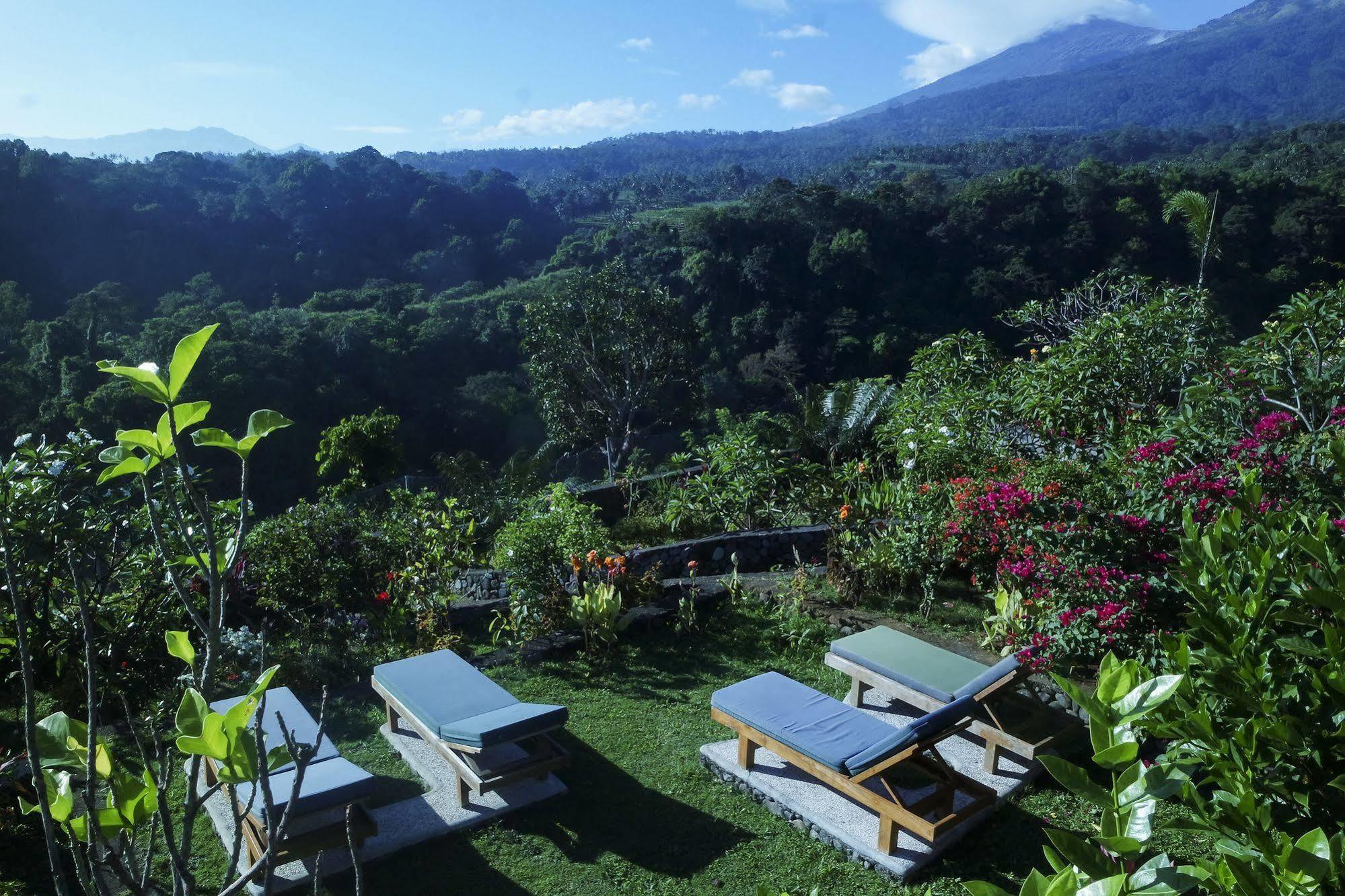 Rinjani Lodge Сенару Екстериор снимка