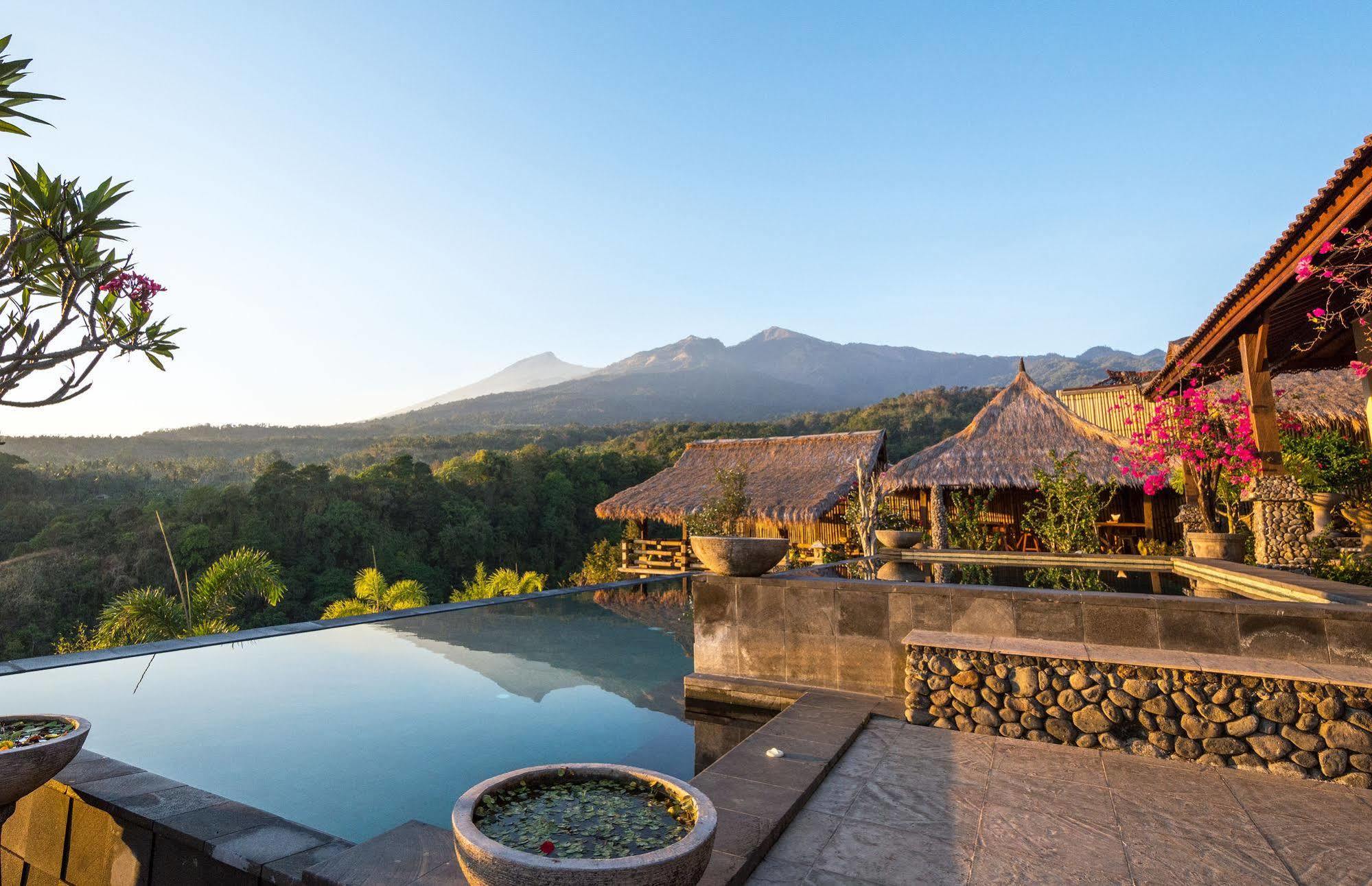 Rinjani Lodge Сенару Екстериор снимка